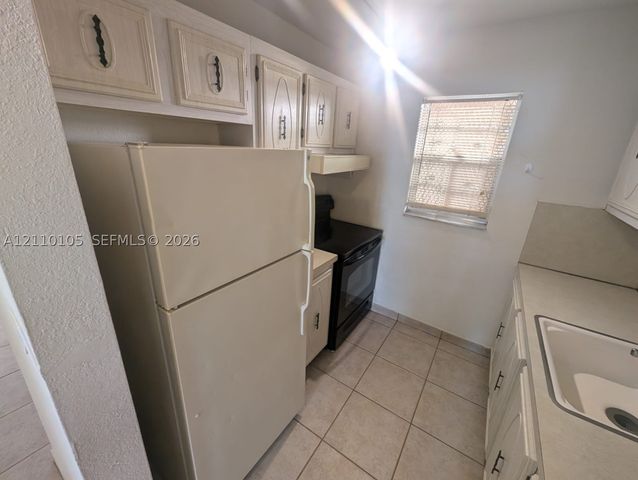 1832 Madison St 203, Hollywood, FL 33020