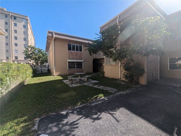 1832 Madison St 203, Hollywood, FL 33020