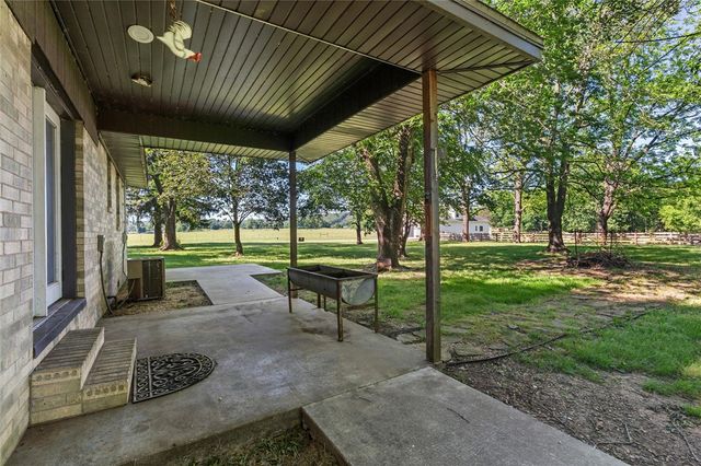 11005 N Wedington Blacktop Road, Lincoln, AR 72744