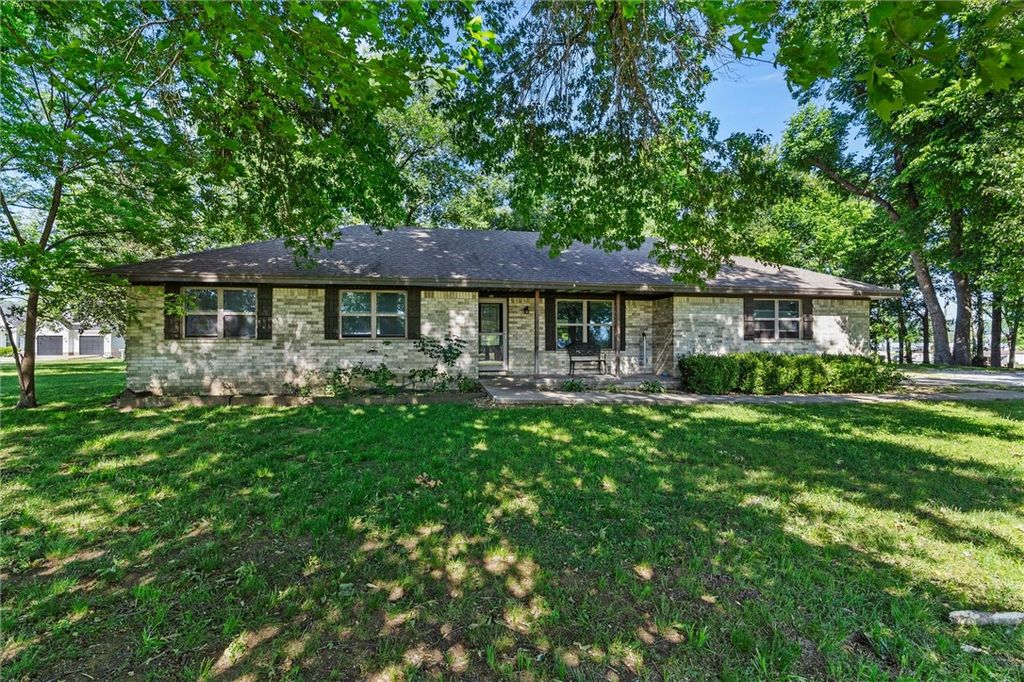 11005 N Wedington Blacktop Road, Lincoln, AR 72744