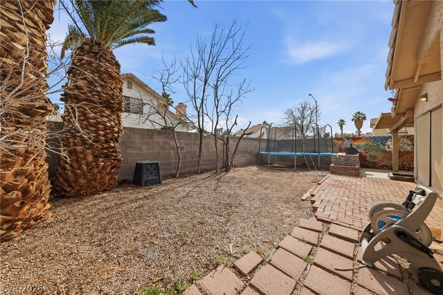 7158 Magic Moment Lane, Las Vegas, NV 89119