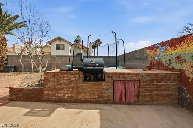 7158 Magic Moment Lane, Las Vegas, NV 89119