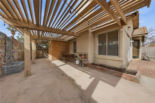 7158 Magic Moment Lane, Las Vegas, NV 89119