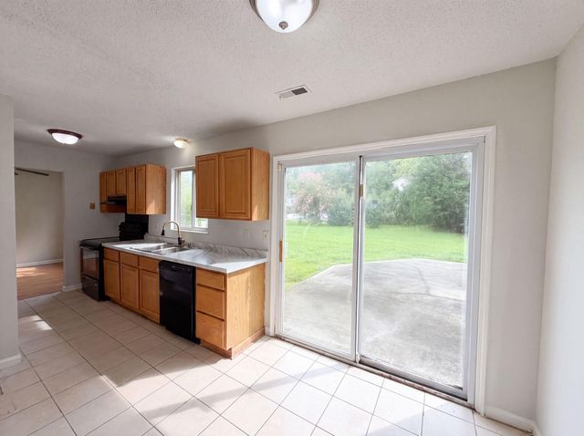 6786 Moss Court, North Charleston, SC 29418