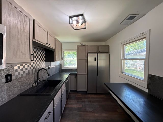 208 Adaline Avenue, Battle Creek, MI 49017