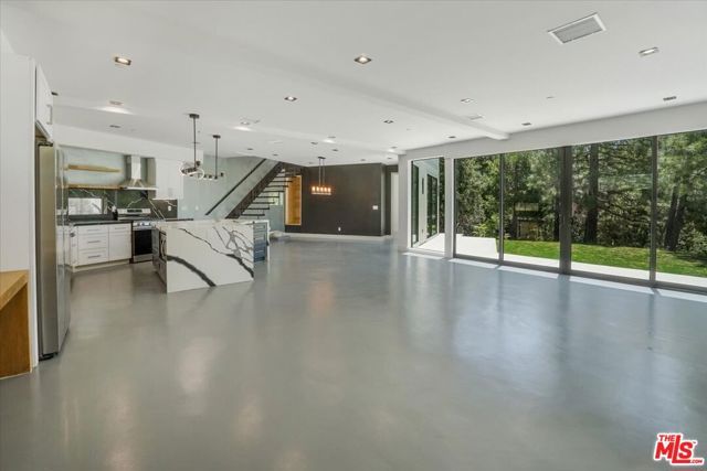 1021 Teakwood Drive, Lake Arrowhead, CA 92352