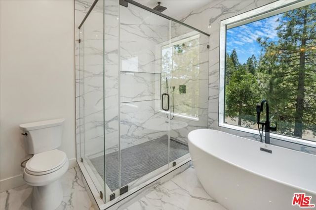 1021 Teakwood Drive, Lake Arrowhead, CA 92352