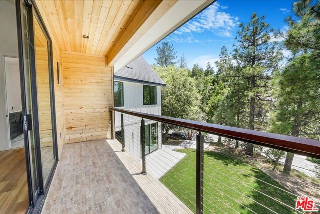 1021 Teakwood Drive, Lake Arrowhead, CA 92352