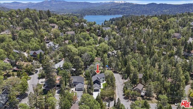 1021 Teakwood Drive, Lake Arrowhead, CA 92352
