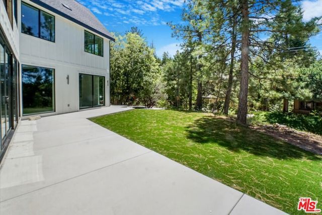 1021 Teakwood Drive, Lake Arrowhead, CA 92352