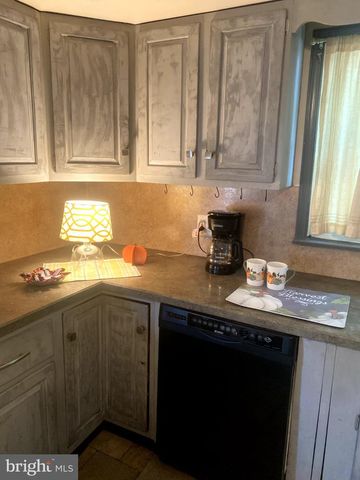 56 JEFFERSON, West Norriton, PA 19403