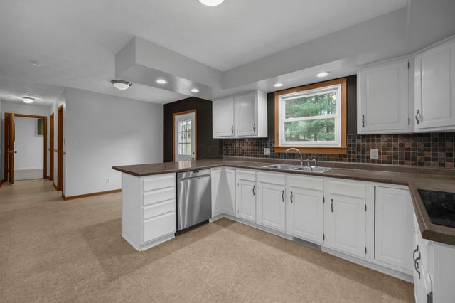 1871 Blue Jay Road, Heath, OH 43056