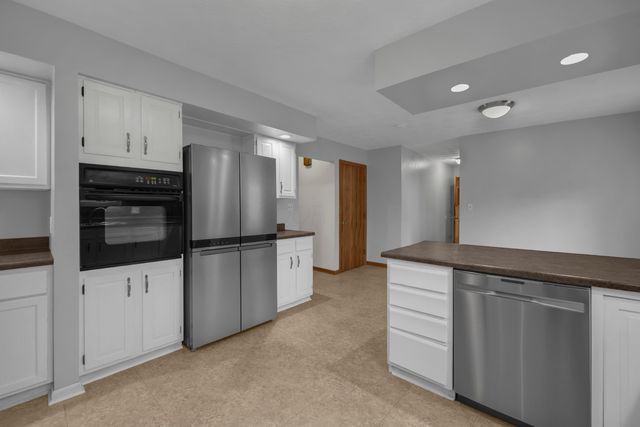 1871 Blue Jay Road, Heath, OH 43056