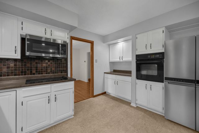 1871 Blue Jay Road, Heath, OH 43056