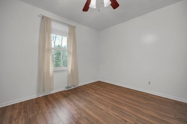 1871 Blue Jay Road, Heath, OH 43056