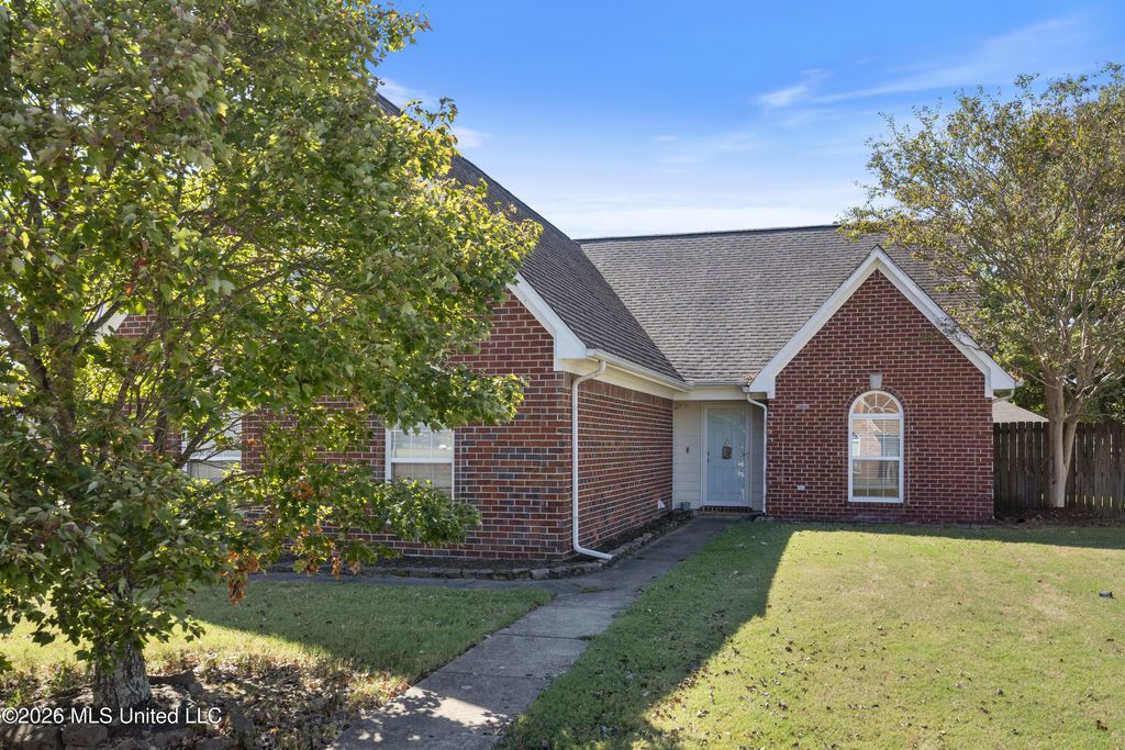 6655 Red Hawk Cove, Olive Branch, MS 38654 — photo 2