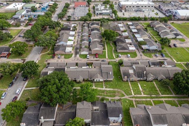 6682 Westwick Drive, Houston, TX 77072