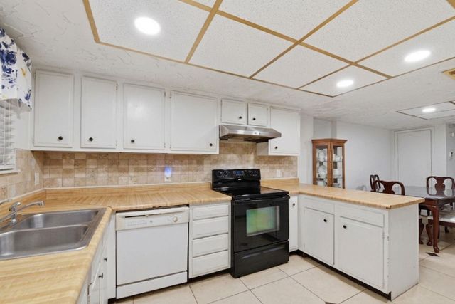 6682 Westwick Drive, Houston, TX 77072