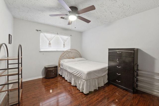 6682 Westwick Drive, Houston, TX 77072