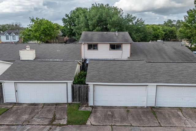 6682 Westwick Drive, Houston, TX 77072