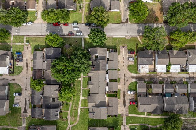 6682 Westwick Drive, Houston, TX 77072