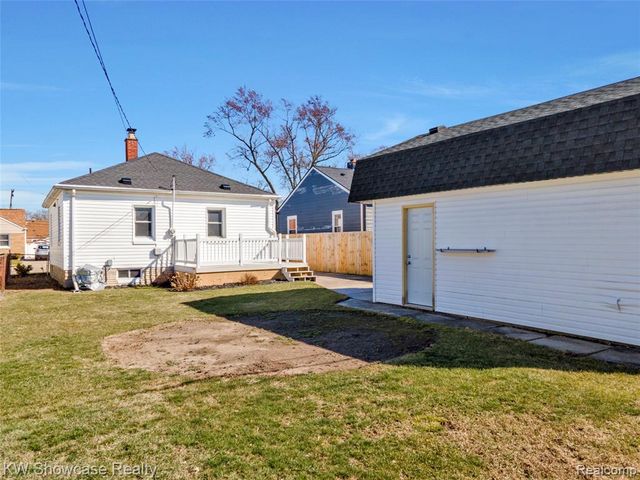 13470 Agnes Street, Southgate, MI 48195