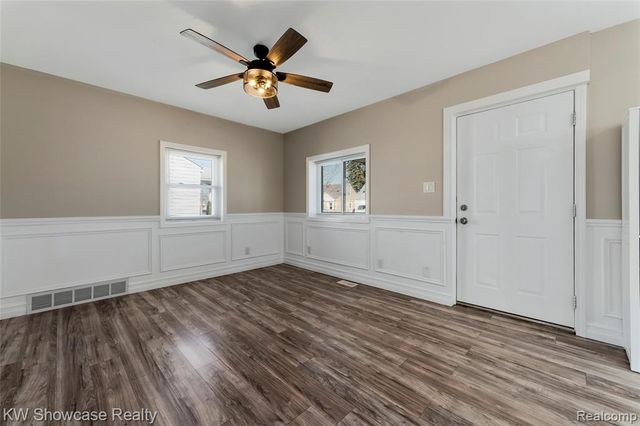 13470 Agnes Street, Southgate, MI 48195