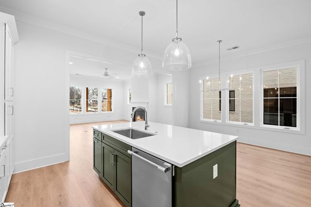 66 Mcneil Court, Greenville, SC 29609