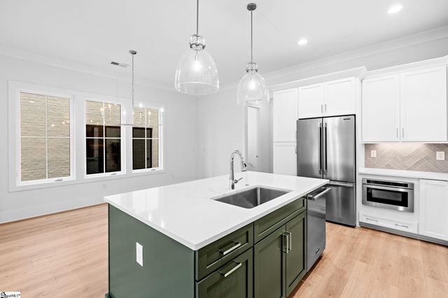 66 Mcneil Court, Greenville, SC 29609