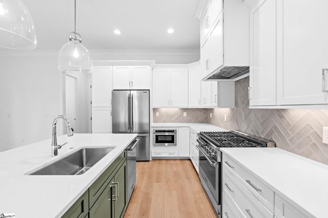 66 Mcneil Court, Greenville, SC 29609