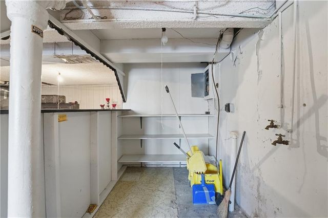 966 Shawnee Road, Kansas City, KS 66103