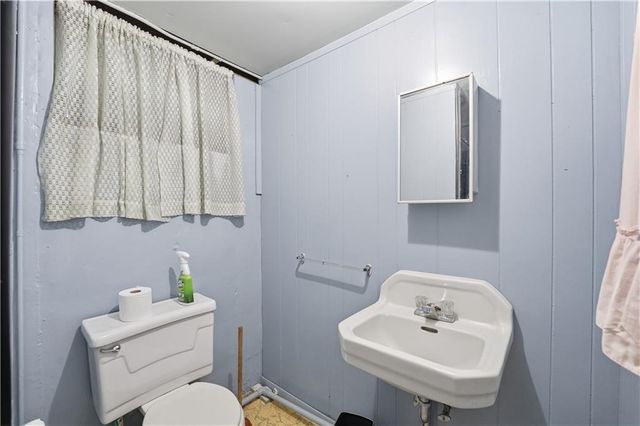 966 Shawnee Road, Kansas City, KS 66103