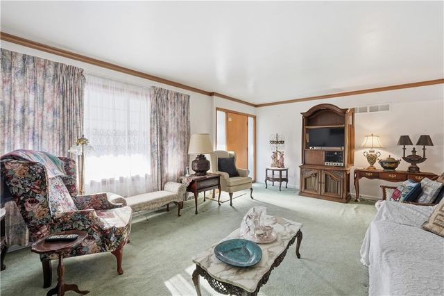 966 Shawnee Road, Kansas City, KS 66103