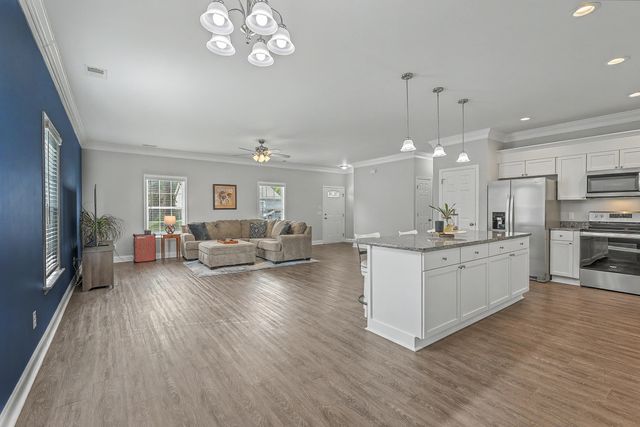 107 Perry Drive, Summerville, SC 29483