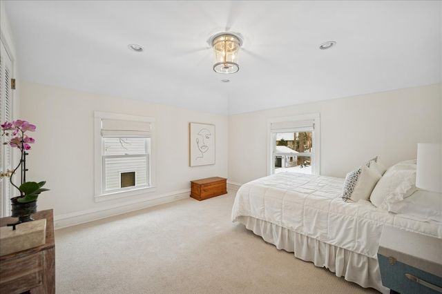 916 Oak Street, Winnetka, IL 60093