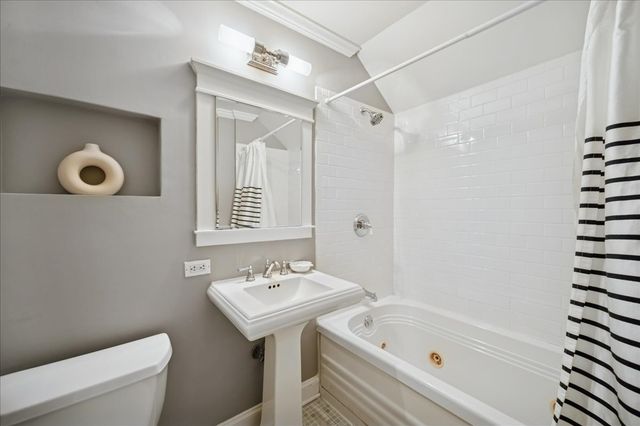 916 Oak Street, Winnetka, IL 60093