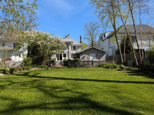 916 Oak Street, Winnetka, IL 60093