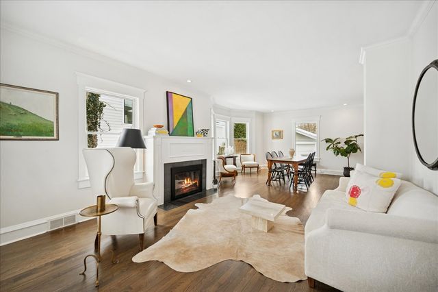 916 Oak Street, Winnetka, IL 60093