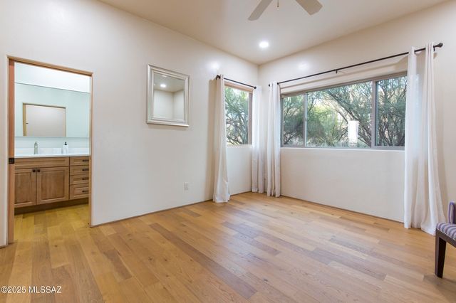 5350 N Corte Puesta Del Sol, Tucson, AZ 85718