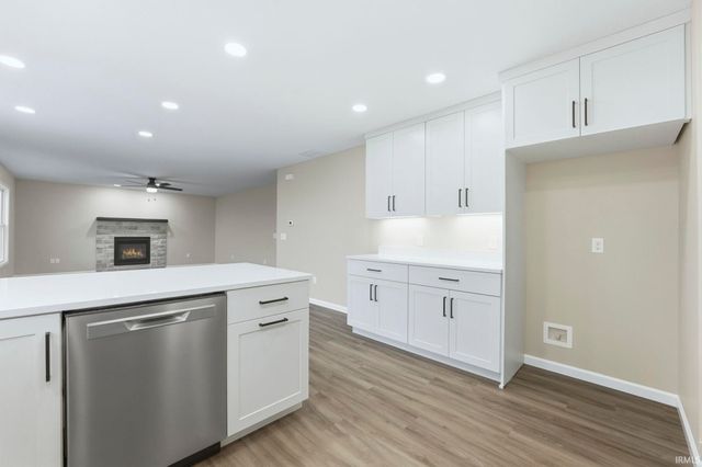 12821 Towcester Court, Fort Wayne, IN 46818