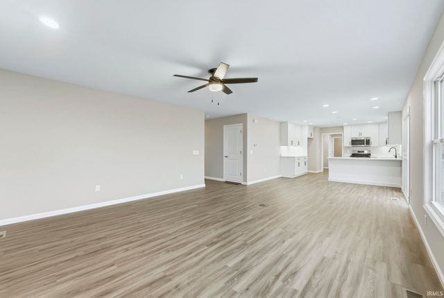 12821 Towcester Court, Fort Wayne, IN 46818