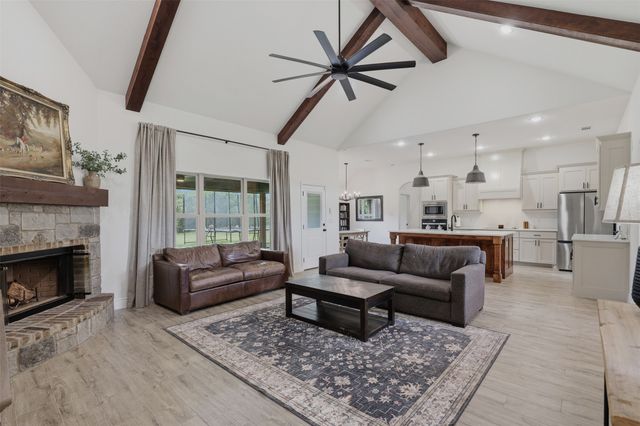 1057 Gonzollas Road, Springtown, TX 76082