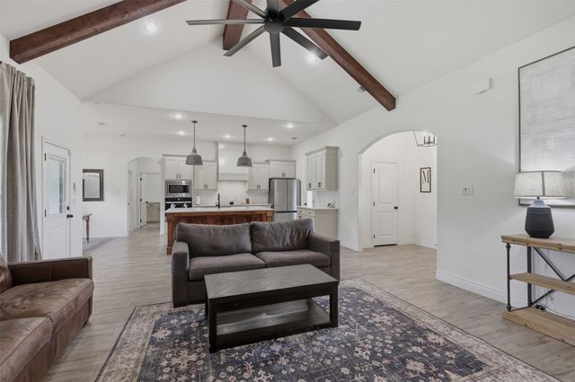 1057 Gonzollas Road, Springtown, TX 76082