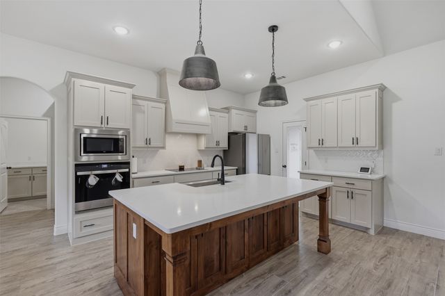 1057 Gonzollas Road, Springtown, TX 76082