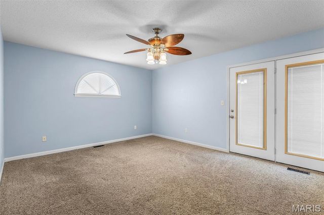 829 Cimarron Circle, Farmington, MO 63640