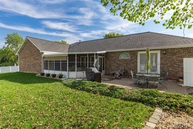 829 Cimarron Circle, Farmington, MO 63640