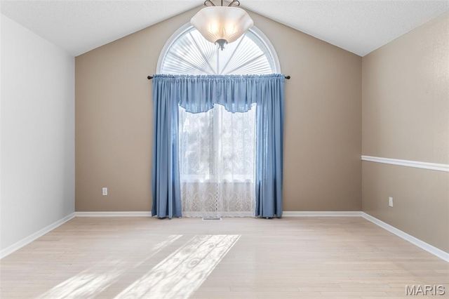 829 Cimarron Circle, Farmington, MO 63640