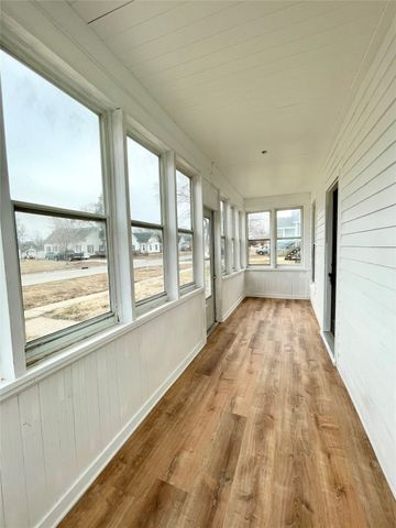 228 3rd Street, West Des Moines, IA 50265