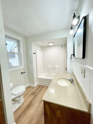 228 3rd Street, West Des Moines, IA 50265