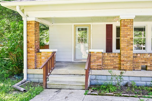 3224 W Mooresville Road, Indianapolis, IN 46221